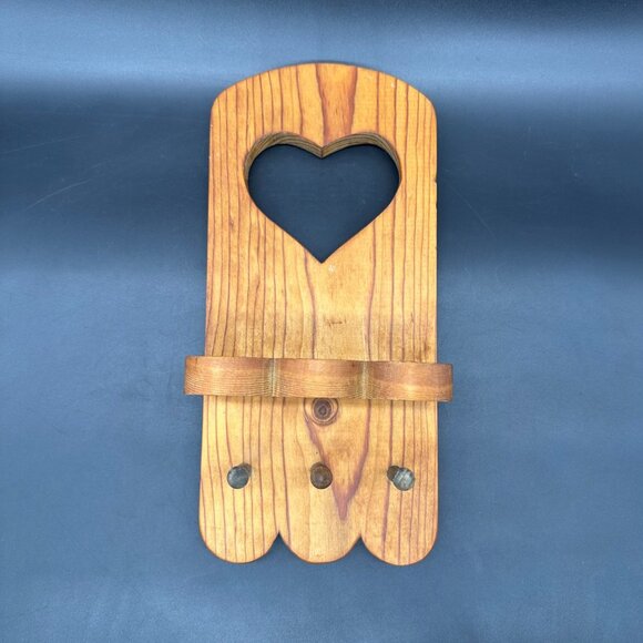 Vintage Wooden Shelf Wall Hanging Heart Cutout 3 Pegs Handmade Cottagecore - Picture 2 of 10